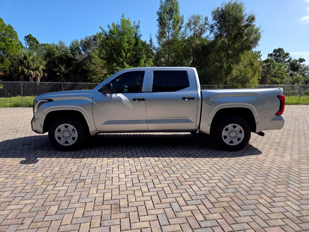 Used 2025 Toyota Tundra SR w/ SR Tow Package AWD/4WD image 8