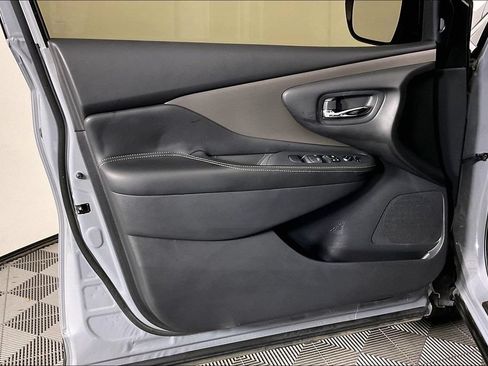 Used 2024 Nissan Murano SV w/ SV Midnight Edition Package FWD image 21