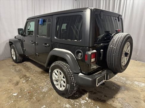 Used 2023 Jeep Wrangler Sport S image 4