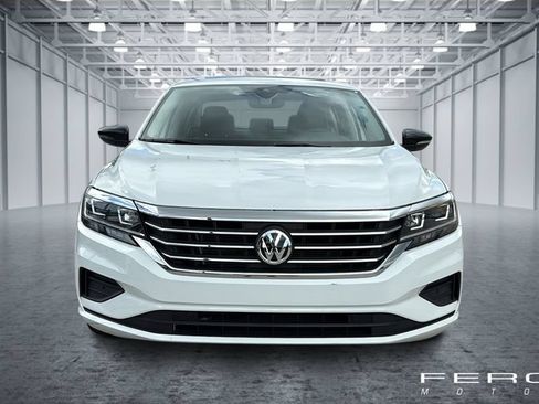 Used 2022 Volkswagen Passat 2.0T FWD image 8