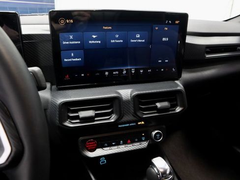 Used 2025 Ford Mustang EcoBoost image 31