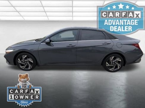 Used 2024 Hyundai Elantra Limited image 29