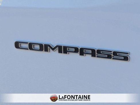 Certified 2023 Jeep Compass Limited image 10