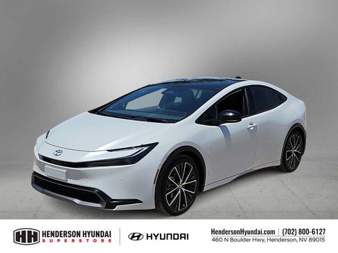 Used 2024 Toyota Prius Limited w/ Limited Premium Package FWD image 4