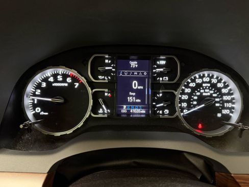 Used 2020 Toyota Tundra Limited AWD/4WD image 16