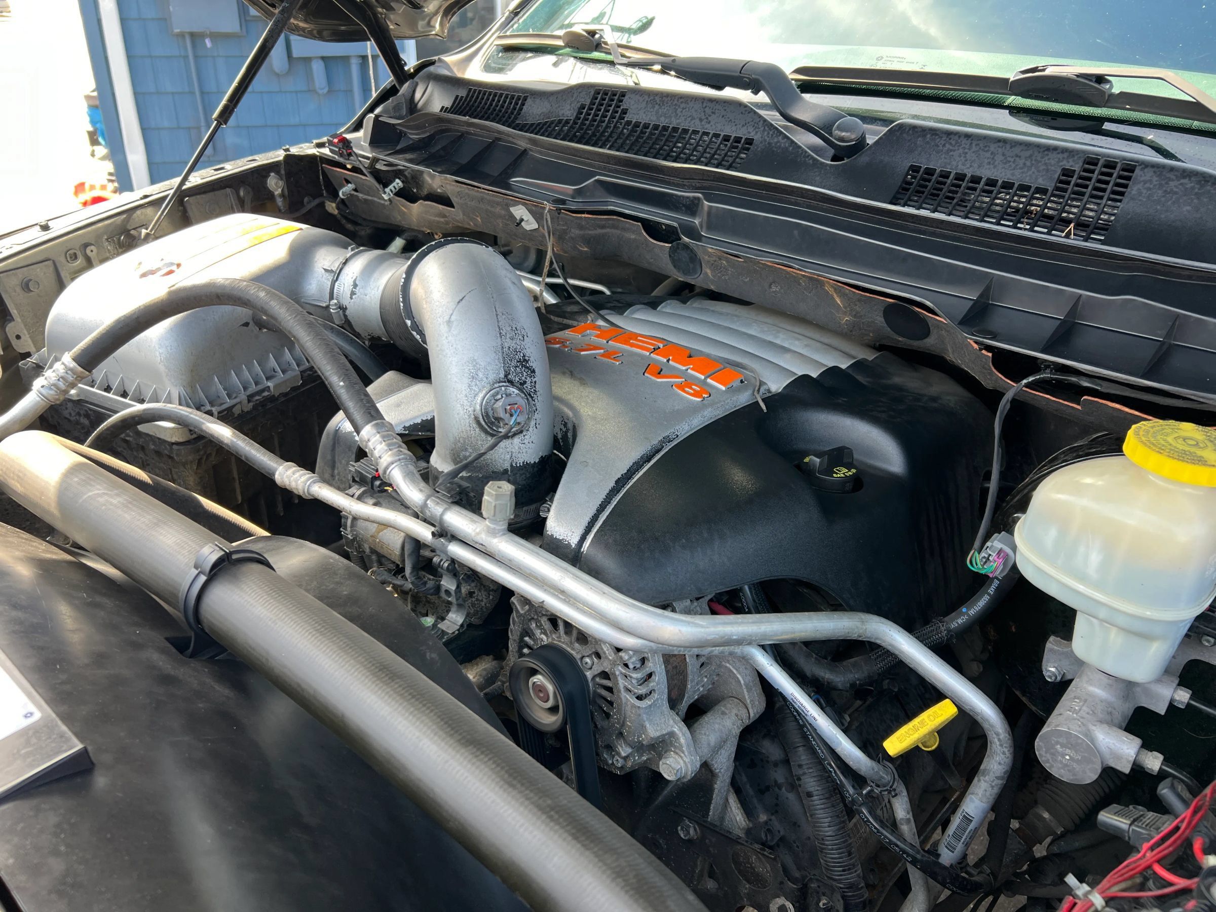 Used 2017 RAM 1500 Classic SLT AWD/4WD image 32