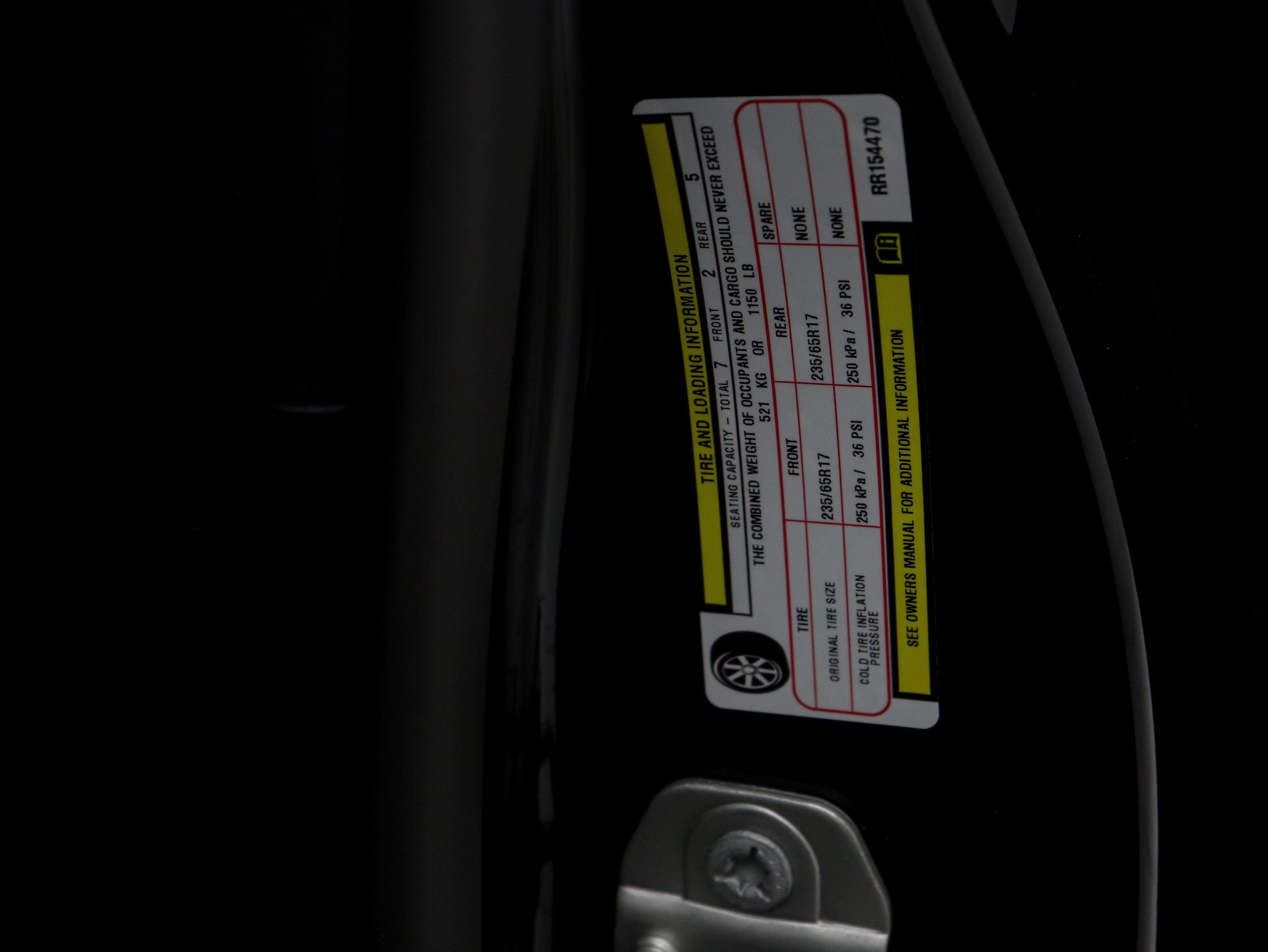 Used 2024 Chrysler Pacifica Touring FWD image 35