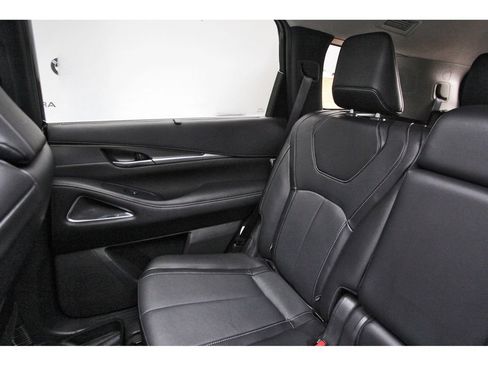 Used 2024 INFINITI QX60 Luxe w/ Performance Audio Package FWD image 11