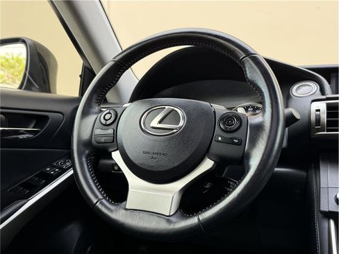 Used 2015 Lexus IS 250 w/ Navigation System Package image 9