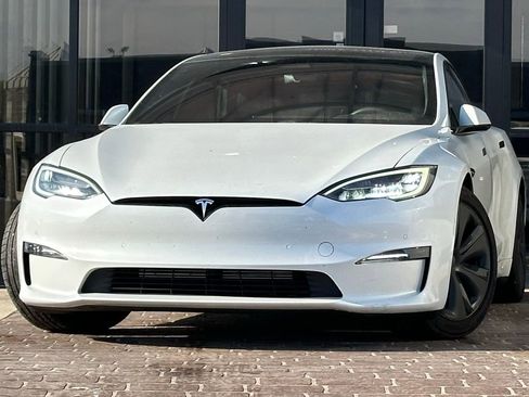 Used 2021 Tesla Model S Plaid image 1