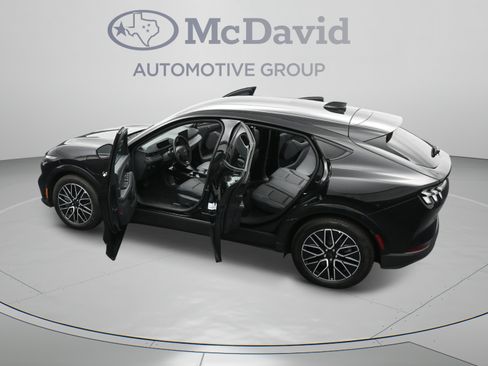 Used 2025 Ford Mustang Mach-E Premium AWD/4WD image 47