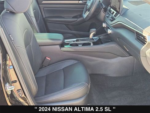 Used 2024 Nissan Altima 2.5 SL image 29