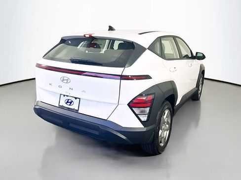 New 2026 Hyundai Kona SE image 5