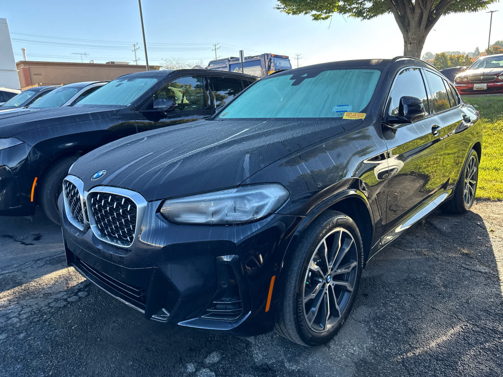 Used 2022 BMW X4 xDrive30i w/ M Sport Package 2 AWD/4WD image 3