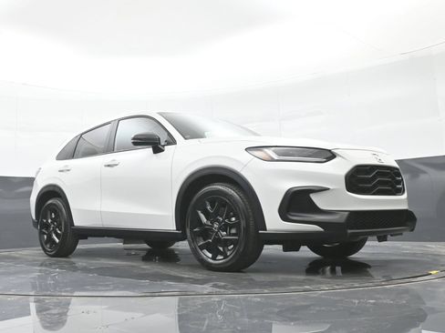 Used 2025 Honda HR-V Sport image 41
