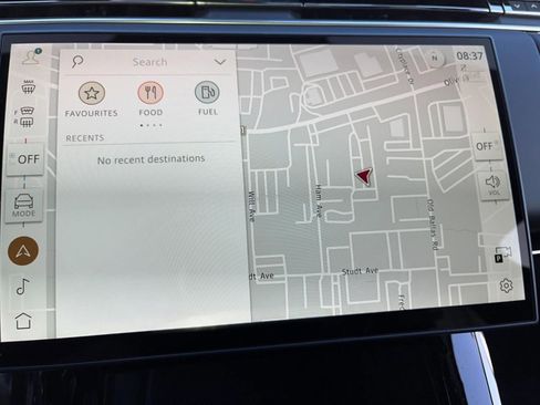 Used 2025 Land Rover Range Rover Sport SE image 20