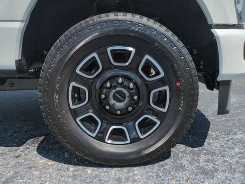 New 2026 Ford F250 Platinum w/ FX4 Off-Road Package AWD/4WD image 11