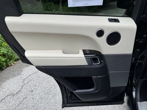 Used 2017 Land Rover Range Rover Sport HSE AWD/4WD image 11