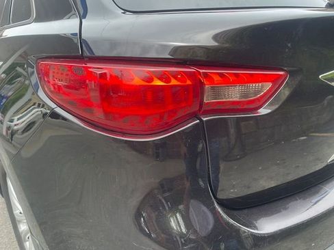 Used 2013 INFINITI FX37 AWD w/ Premium Pkg image 17