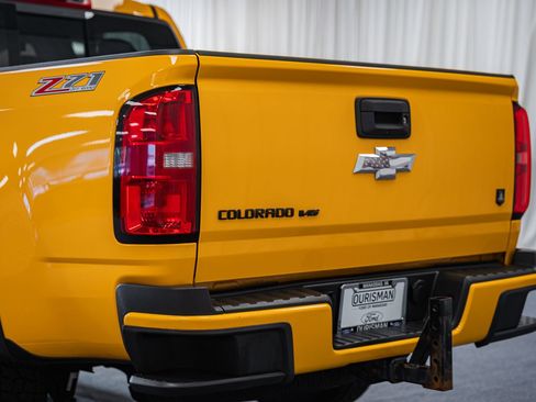 Used 2018 Chevrolet Colorado Z71 AWD/4WD image 5