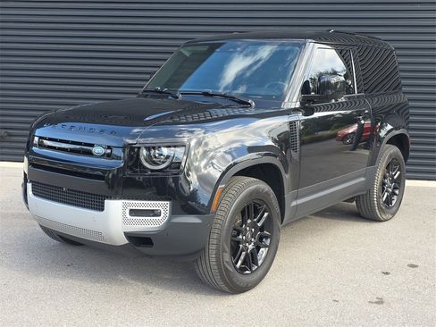 Used 2024 Land Rover Defender 90 S image 1