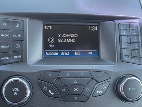 Used 2018 Ford Edge SE image 19