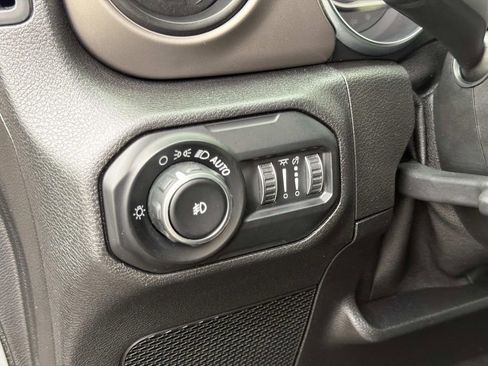 Used 2020 Jeep Wrangler Unlimited Sport S image 24