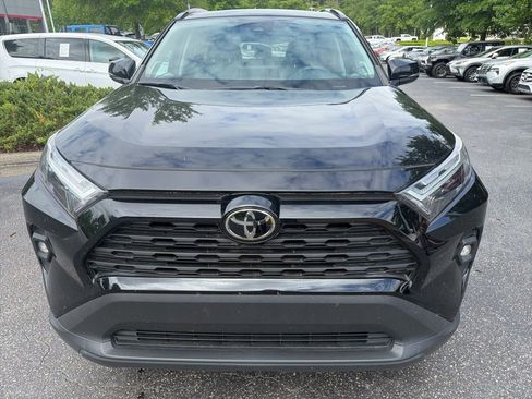 Used 2022 Toyota RAV4 XLE Premium FWD image 3