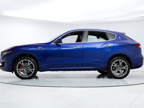 Certified 2023 Maserati Levante GT AWD/4WD image 2