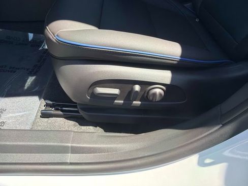 New 2026 Buick Envista Sport Touring w/ Convenience I Package FWD image 19