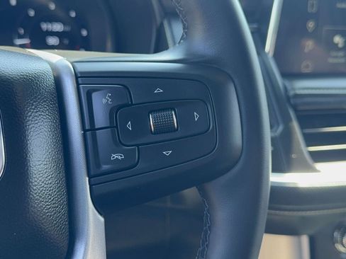 Used 2024 GMC Yukon SLT w/ SLT Luxury Package AWD/4WD image 17