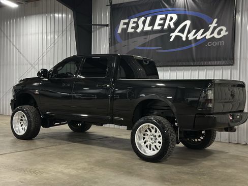 Used 2016 RAM 2500 SLT w/ Luxury Group AWD/4WD image 12