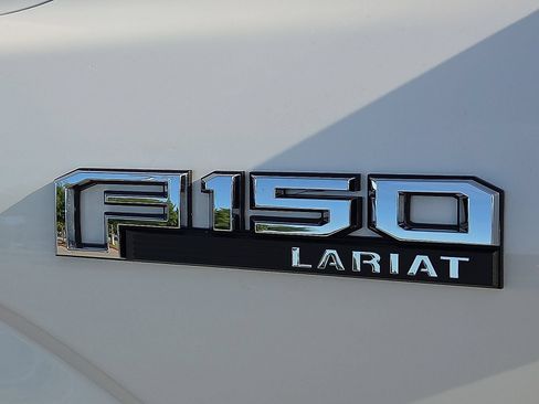 Used 2019 Ford F150 Lariat AWD/4WD image 9
