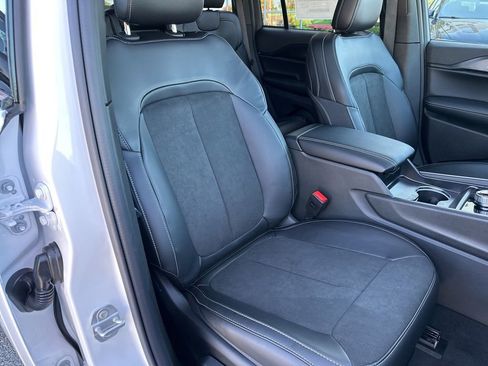 New 2025 Jeep Grand Cherokee Altitude AWD/4WD image 55