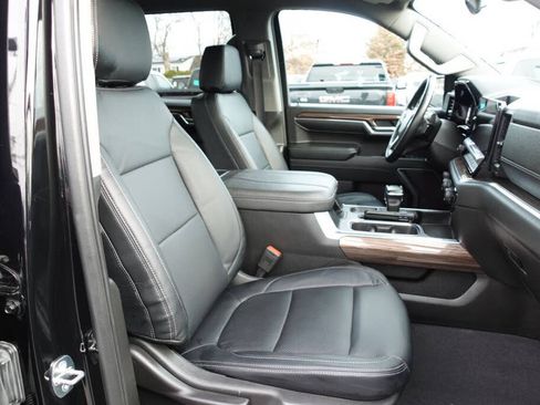 Used 2024 Chevrolet Silverado 1500 RST AWD/4WD image 40