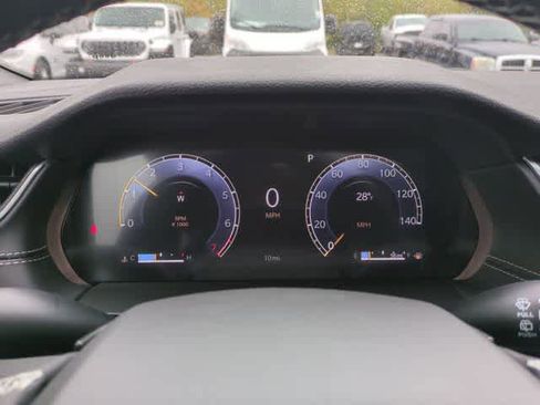 New 2025 Jeep Grand Cherokee L Altitude image 35