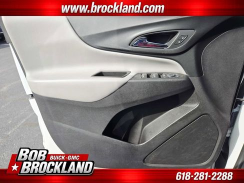 Used 2020 Chevrolet Equinox LS FWD image 32