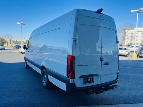 Used 2025 Mercedes-Benz Sprinter 2500 image 7
