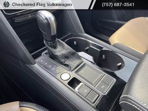 Used 2022 Volkswagen Atlas Cross Sport SE image 42