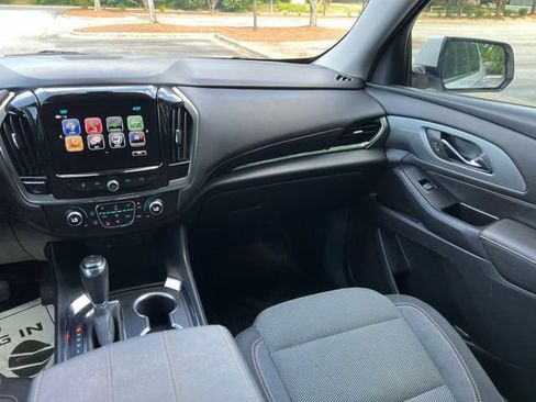 Used 2018 Chevrolet Traverse LT FWD image 29