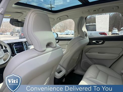 Certified 2023 Volvo XC60 B5 Plus w/ Climate Package AWD/4WD image 21