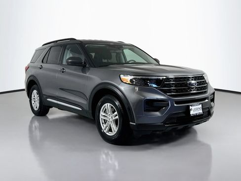 Used 2023 Ford Explorer XLT w/ Class IV Trailer Tow Package AWD/4WD image 4