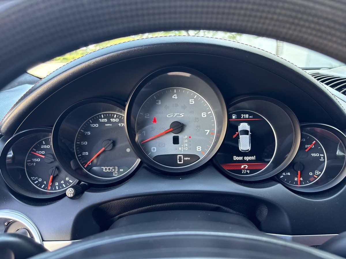 Used 2014 Porsche Cayenne GTS AWD/4WD image 22