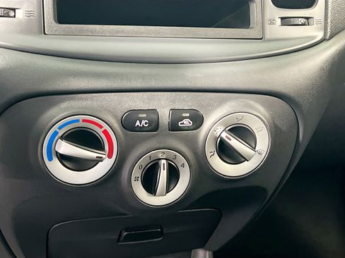 Used 2010 Hyundai Accent Hatchback image 25