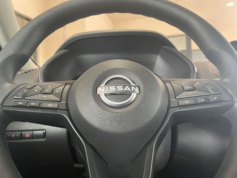 Used 2025 Nissan Sentra S image 25