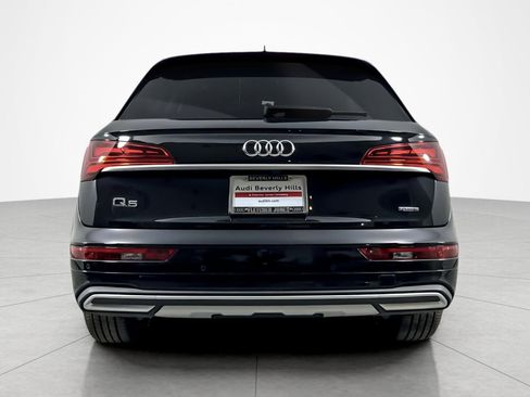 Used 2023 Audi Q5 2.0T Premium w/ Convenience Package image 4