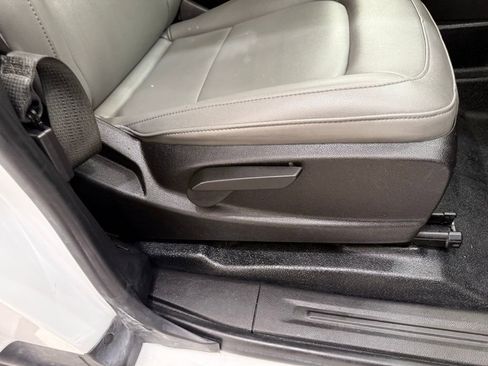 Used 2018 Chevrolet Colorado W/T image 16