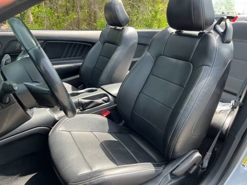 Used 2023 Ford Mustang Premium image 11