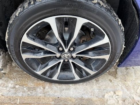 Used 2017 Toyota Corolla SE w/ Carpet Mat Package (TMS) image 9