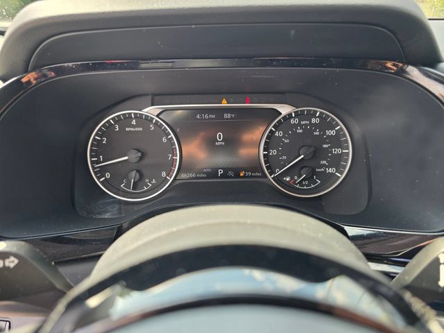 Used 2022 Nissan Pathfinder SV AWD/4WD image 27